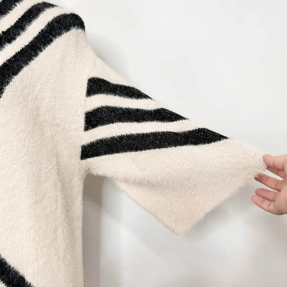 Sleeping on Snow Mod Chevron Kimono Sweater Cream Black Boho Open Front Size OS